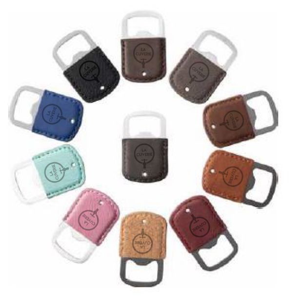 Image de Ouvre-bouteille en cuir gravure